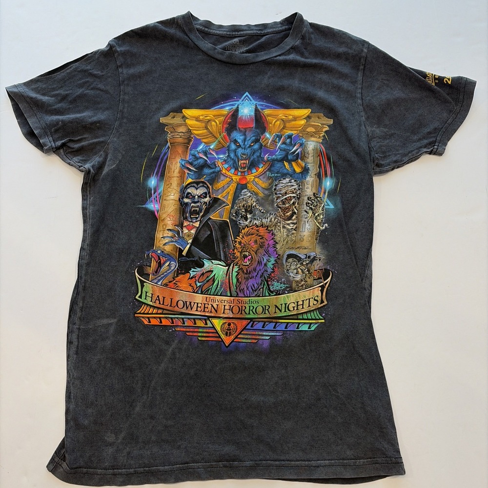 Halloween Horror Nights Small Short Sleeve Shirt 2022 Artist Series #41215